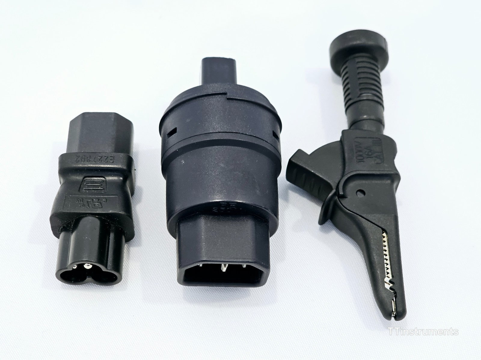 SECUTEST Base 10 M7050-V902 serial number and rating label detail
