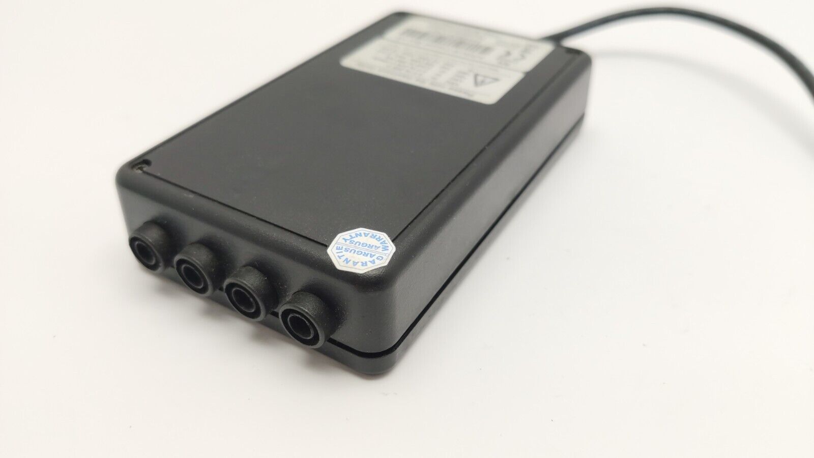 Intec ARGUS Copper Box v3 connection ports detail showing 4mm shrouded banana jacks