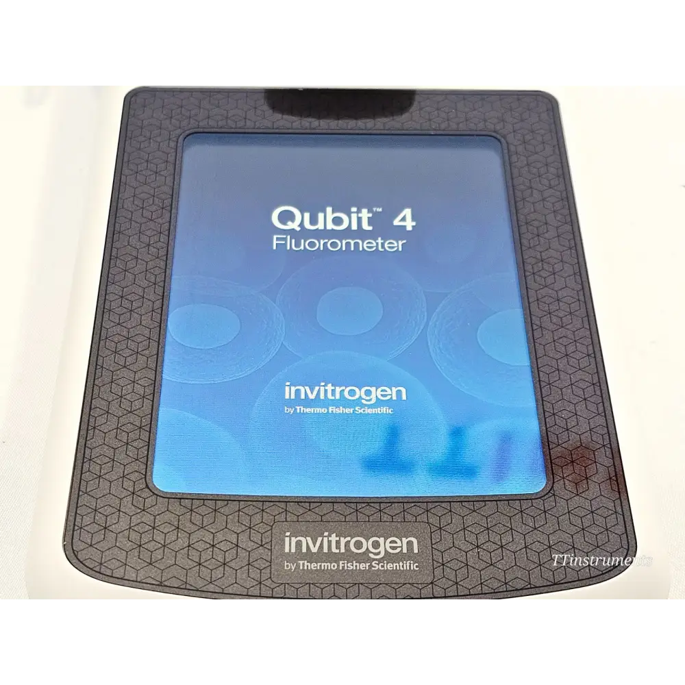 Invitrogen Qubit 4 Fluorometer Q33226 touchscreen displaying boot splash screen with Invitrogen branding