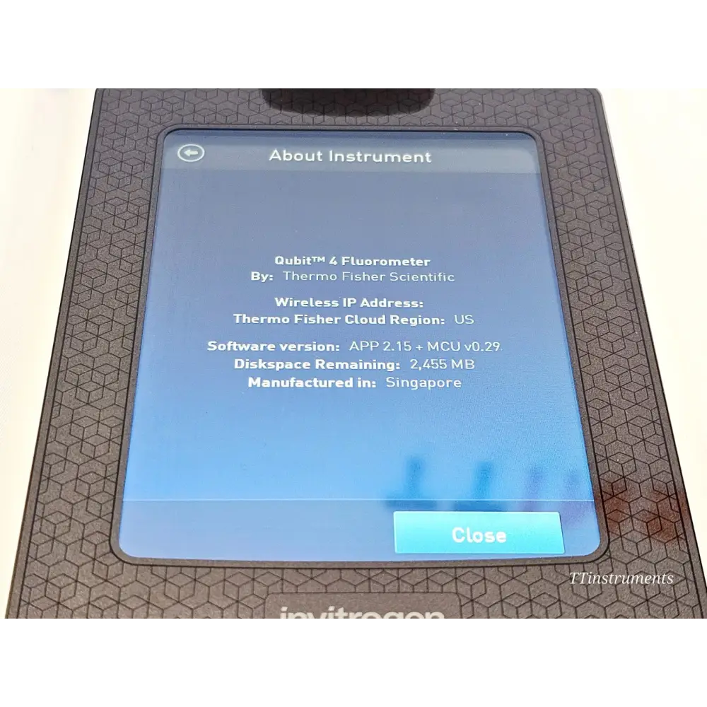 Invitrogen Q33226 Qubit 4 Fluorometer by Thermo Fisher Scientific