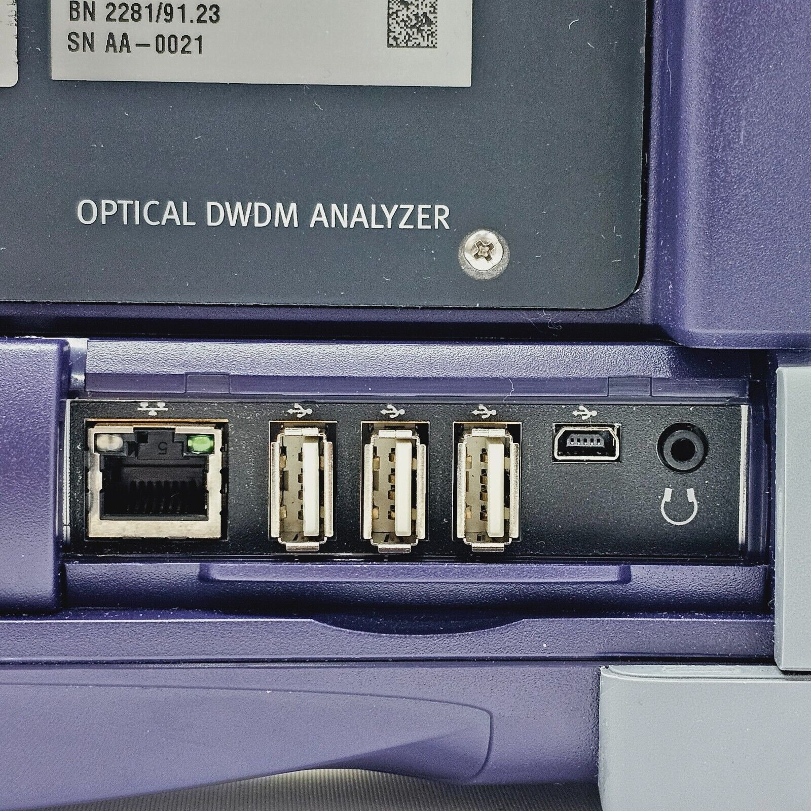 JDSU Viavi MTS 8000E V2 w/ OSA-501M 2281/91.23 High Performance DWDM 1250-1650