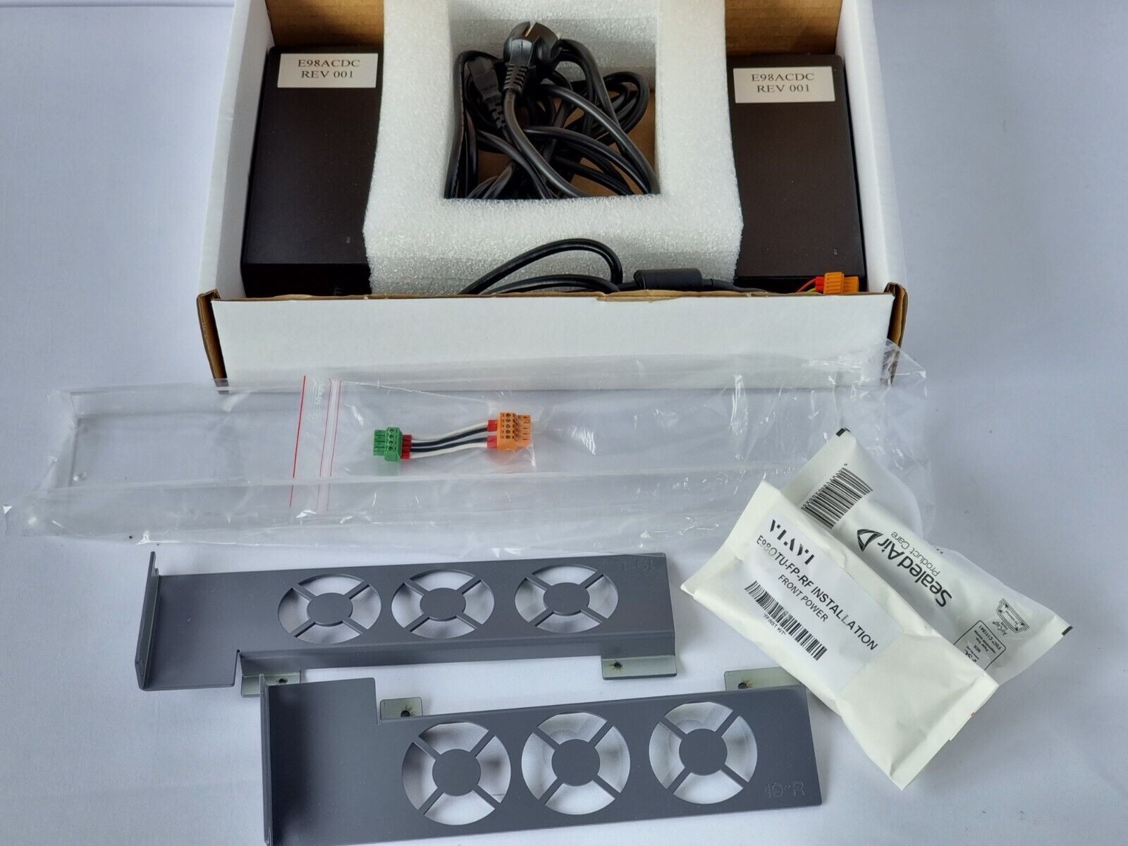 JDSU Viavi OTU 8000 Base Unit OTU-8000E w/ OTDR C 81162 1625 nm Filtered Module