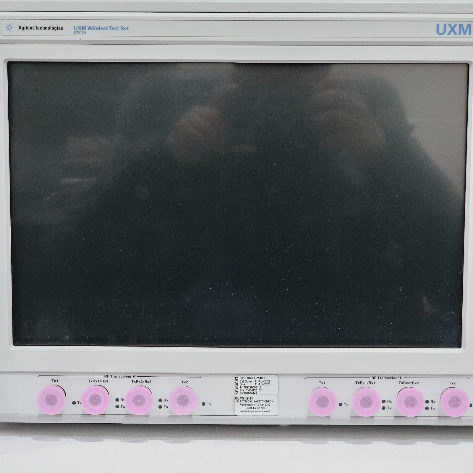 Keysight Agilent E7515A UXM Wireless Test Set w/ 504 506 C01 D01 300 MHz - 6 GHz