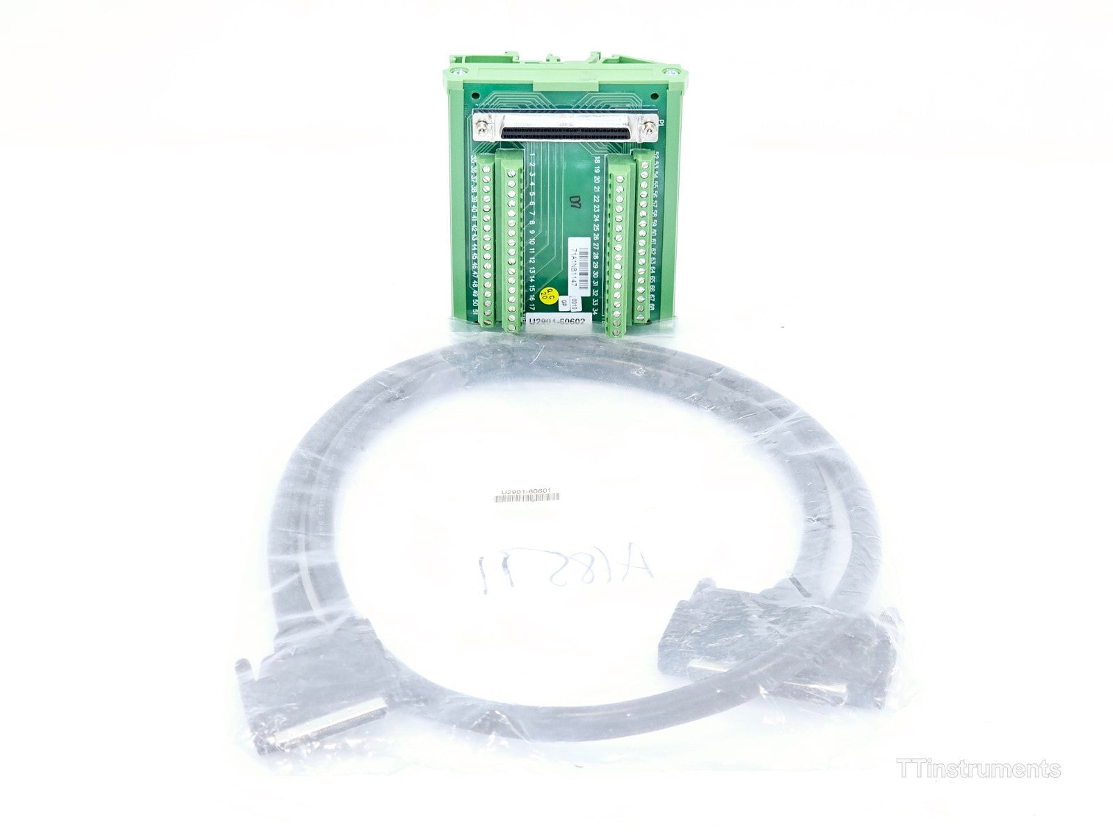 Keysight U2901A Terminal Block and SCSI-II 68 Pin Connector with 1 Meter Cable