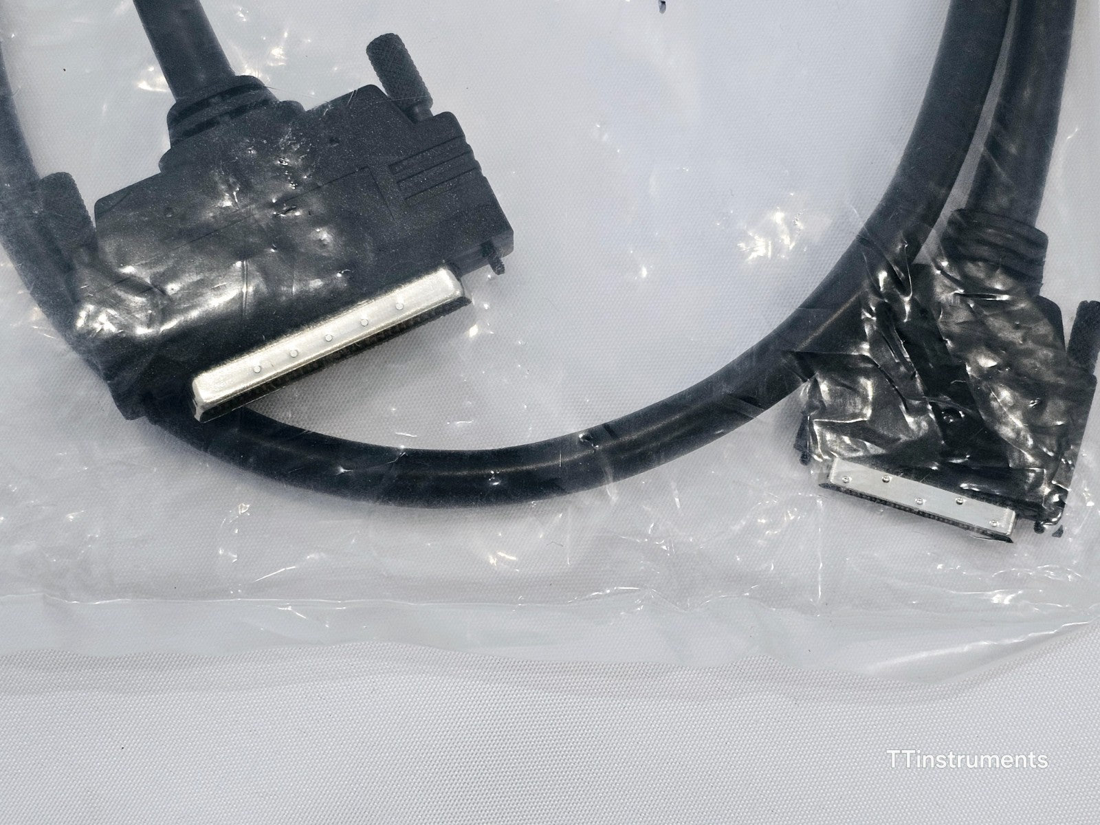 Keysight U2901A Terminal Block and SCSI-II 68 Pin Connector with 1 Meter Cable