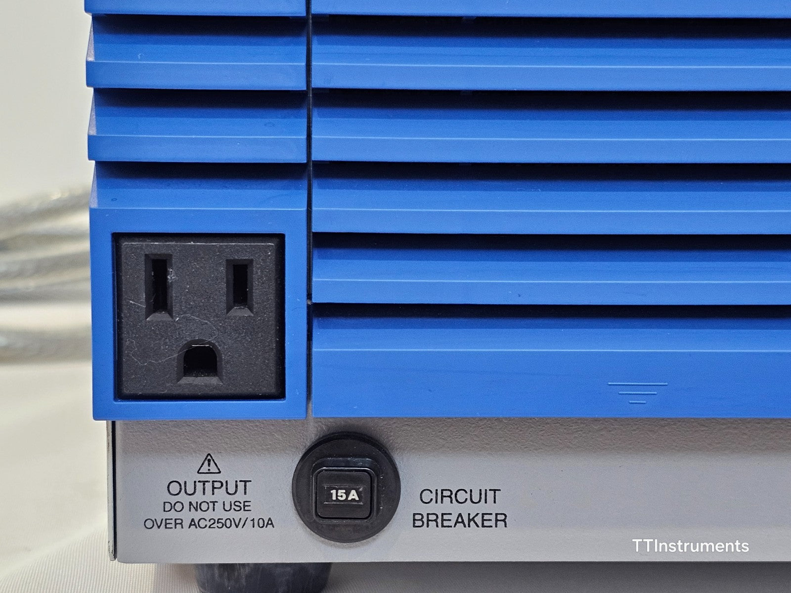 Kikusui PCR4000MA 4000VA AC/DC Power Supply Frequency Converter