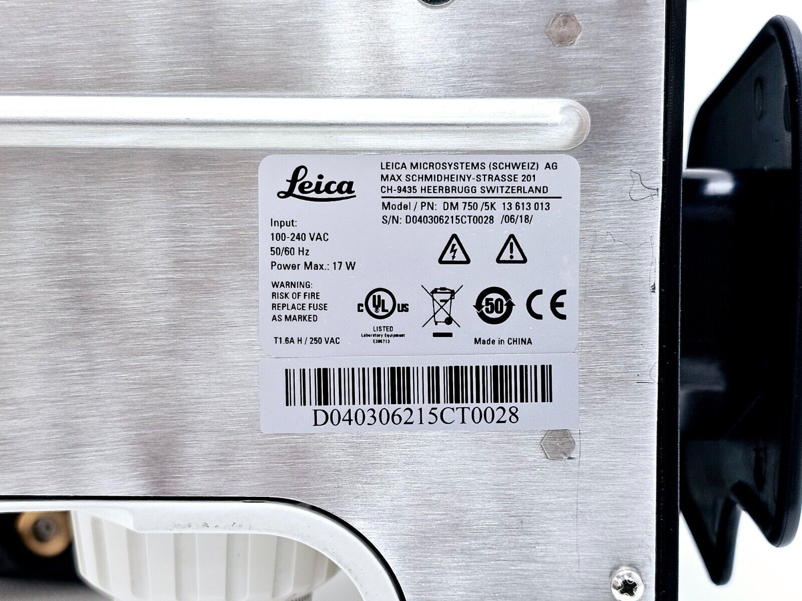 Leica DM750 Microscope w/ 2 x HC PLAN 10x/20 Eyepieces and 1 x HI PLAN 20x/0.40