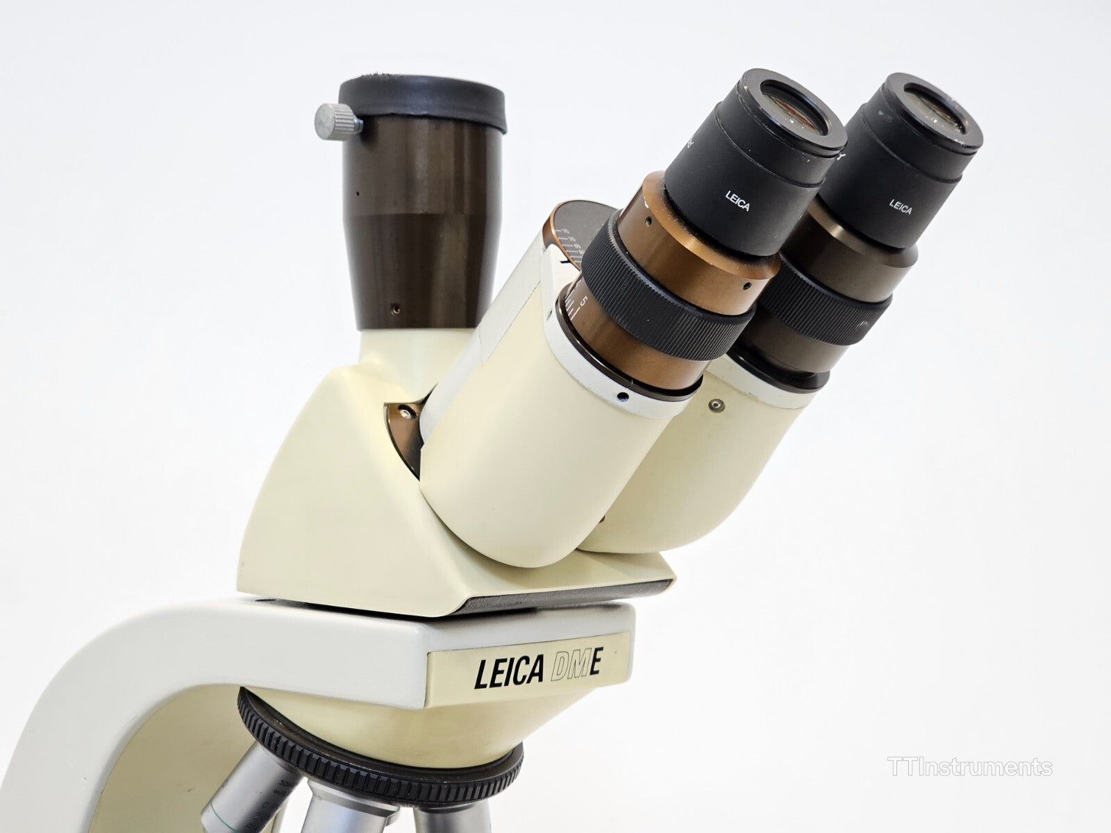 Leica DME Microscope + CPlan Objectives 100X/1.25 Oil 40X/0.65 20X/0.40 10X/0.22