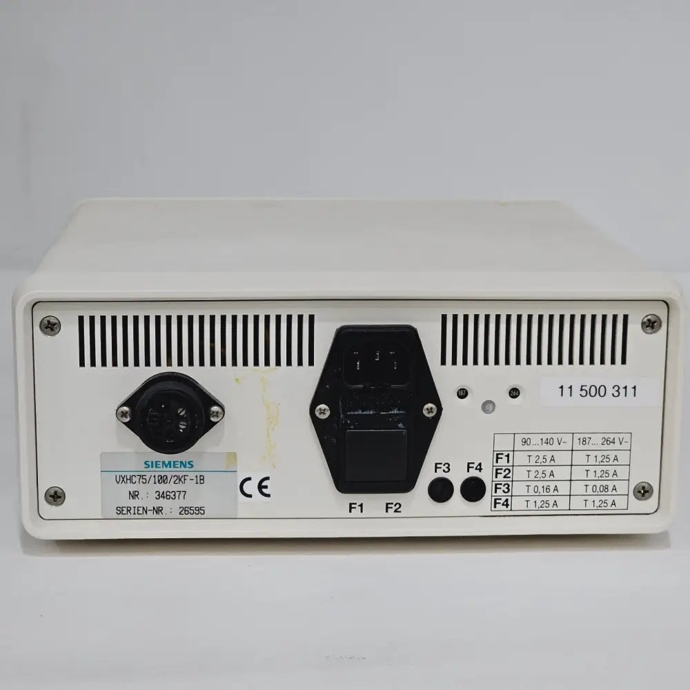 Leica DMRE HC microscope accessories and light source included with the system