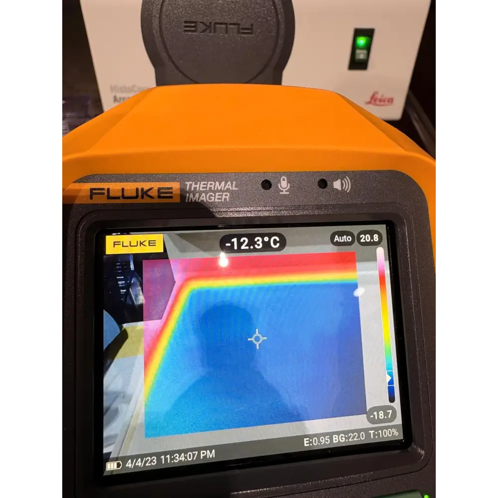 Fluke thermal imager displaying Leica HistoCore Arcadia C cold plate surface temperature of -12.3°C confirming working condition