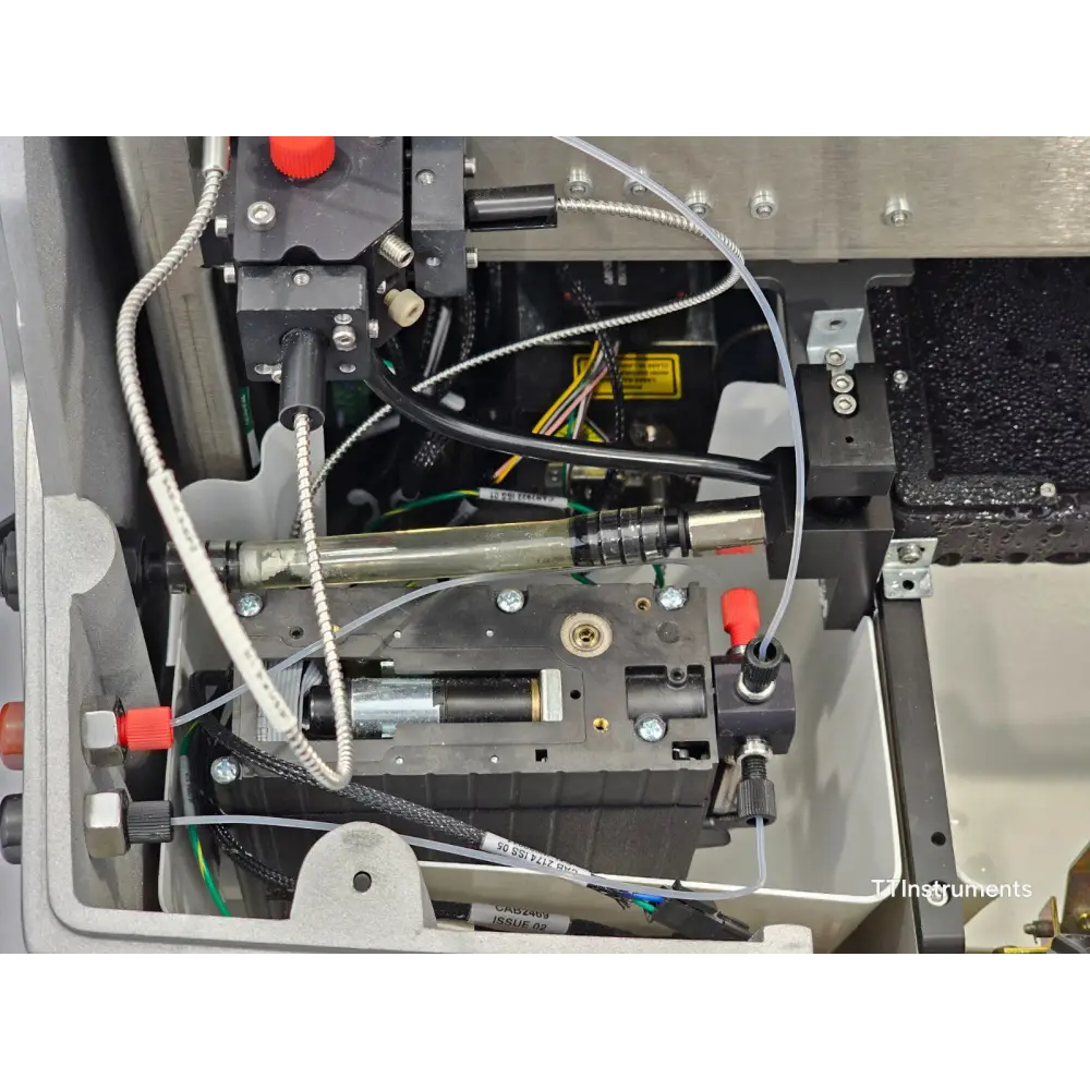 Malvern Zetasizer APS2000 with laptop running Zetasizer software, showing measurement interface