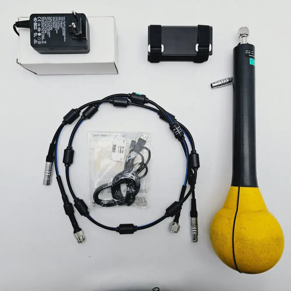 Narda SRM-3006 handheld EMF meter with 3501/03 three-axis E-field antenna attached