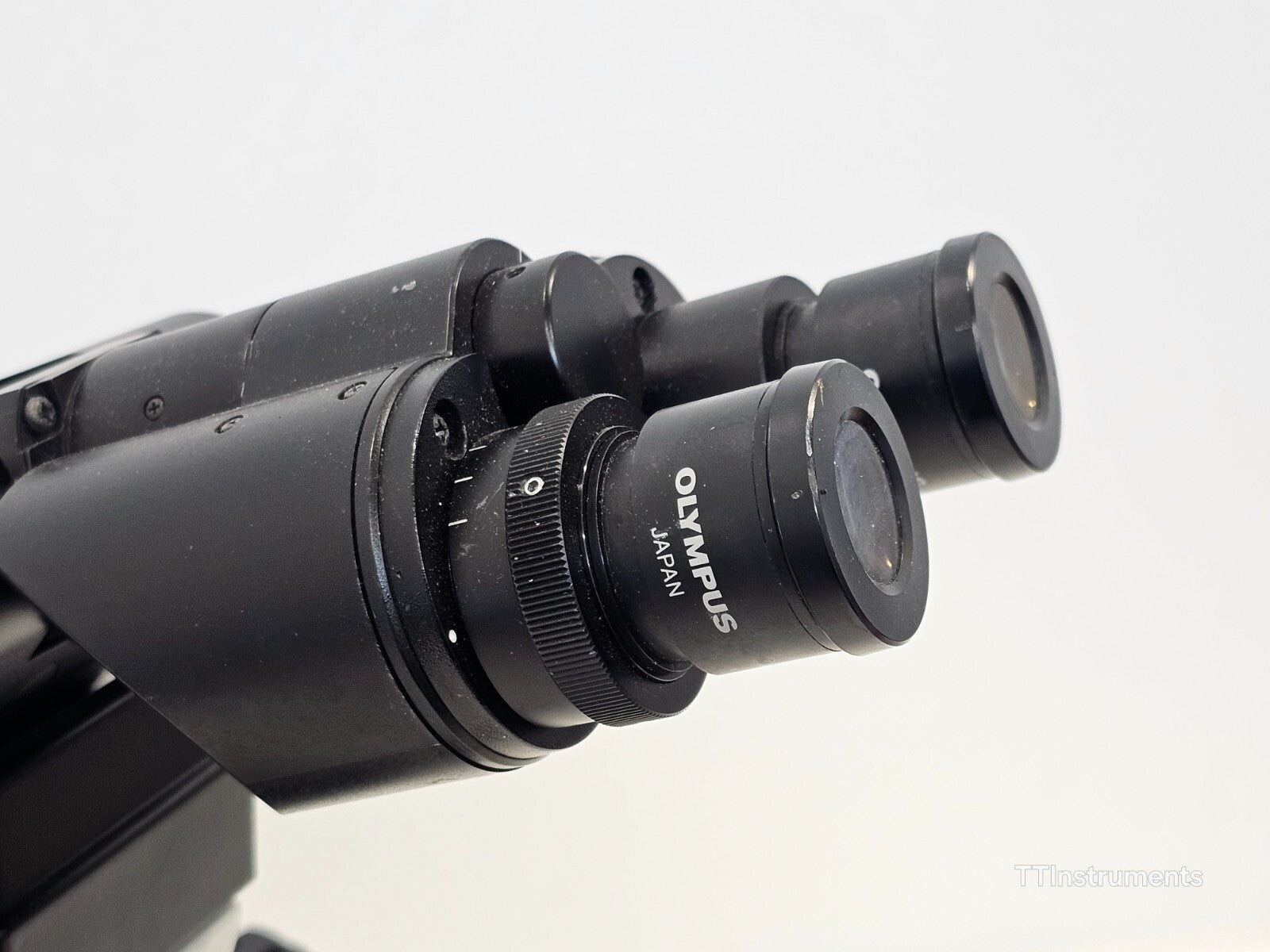 Olympus BX40F Microscope BX40 + 4X Plan Objectives 40X/0.65 40X/0.40 10X/0.25 4x