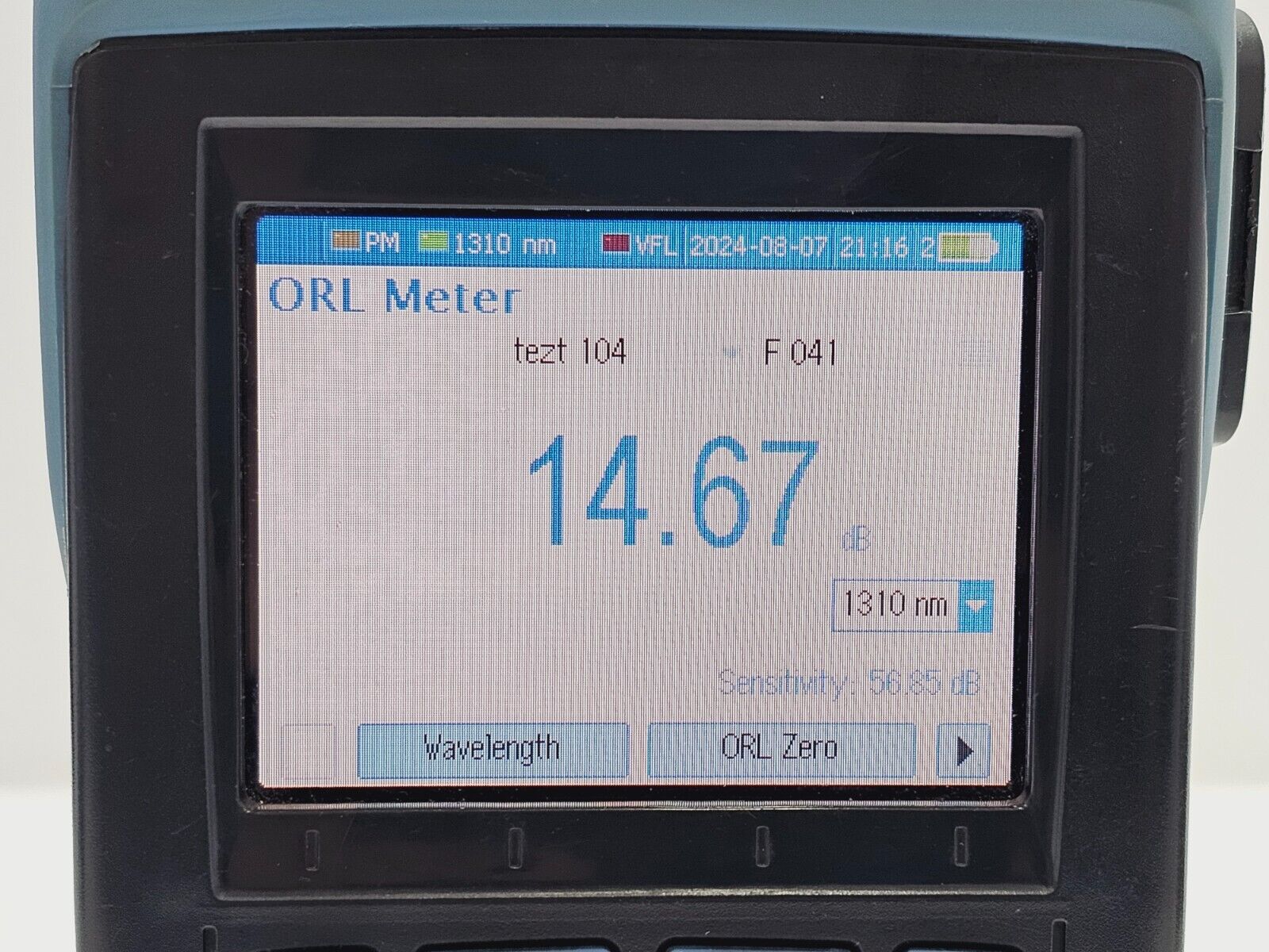 EXFO FOT-932-4 unit close-up of product identification label showing model and serial number