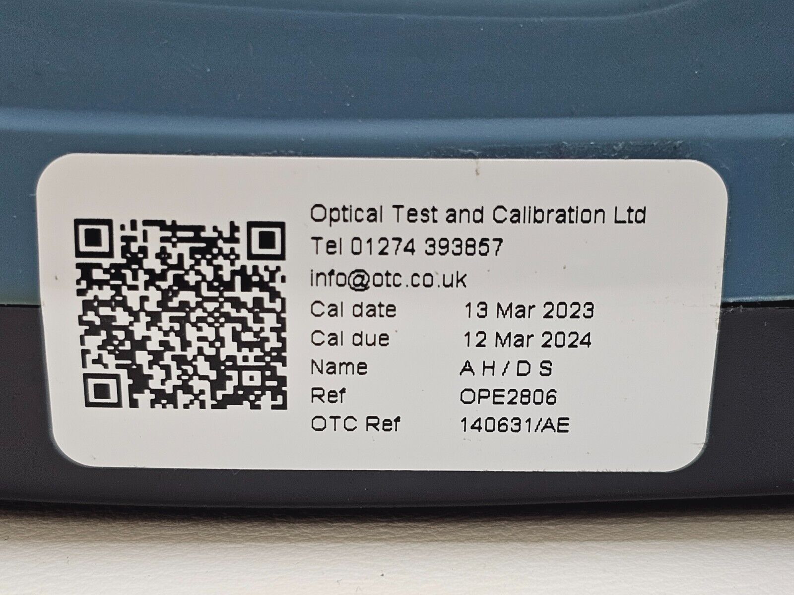 EXFO FOT-932-4 loss tester showing pass/fail threshold result screen at 1625nm