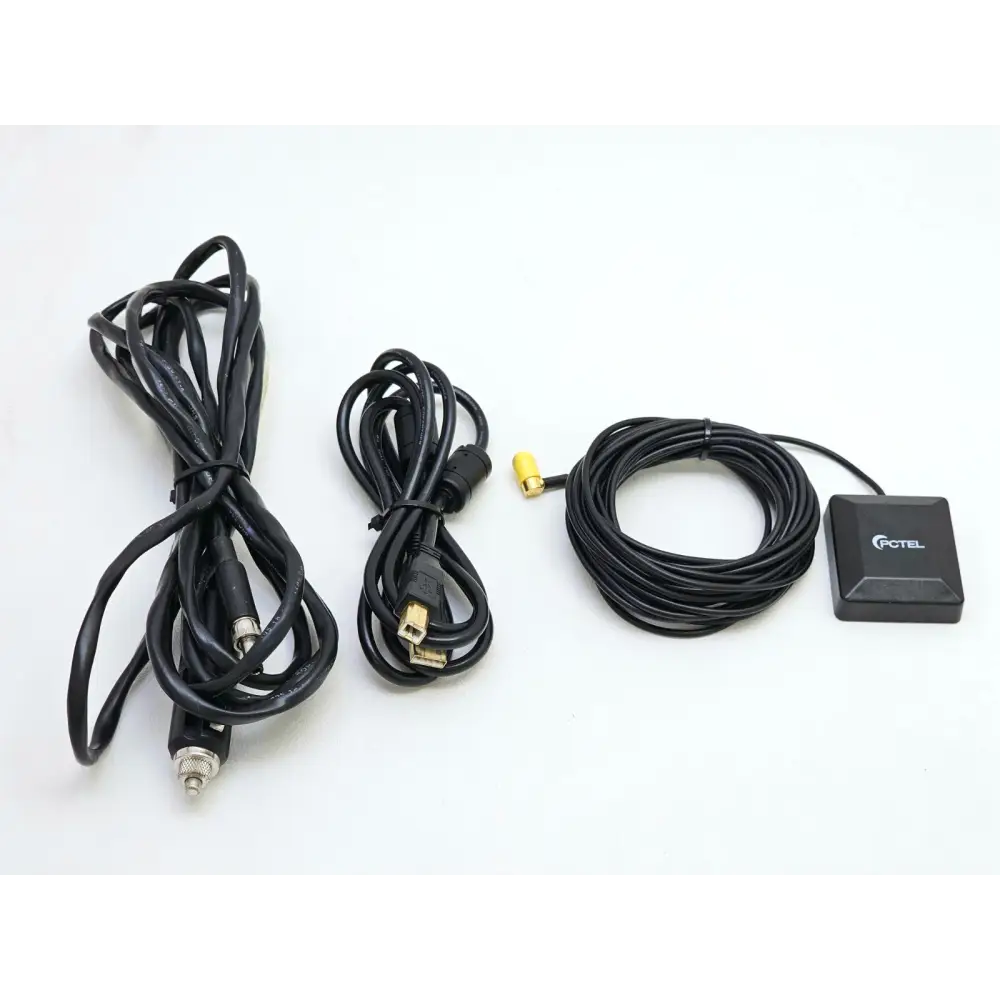 PCTEL SeeGull IBflex 08900 scanning receiver with GPS receiver connection detail