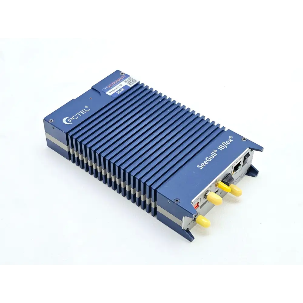 PCTEL SeeGull IBflex 08900 scanning receiver rear view showing power input and connector panel