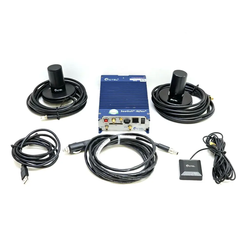 PCTEL SeeGull IBflex 08900S scanning receiver front panel view showing RF ports and display