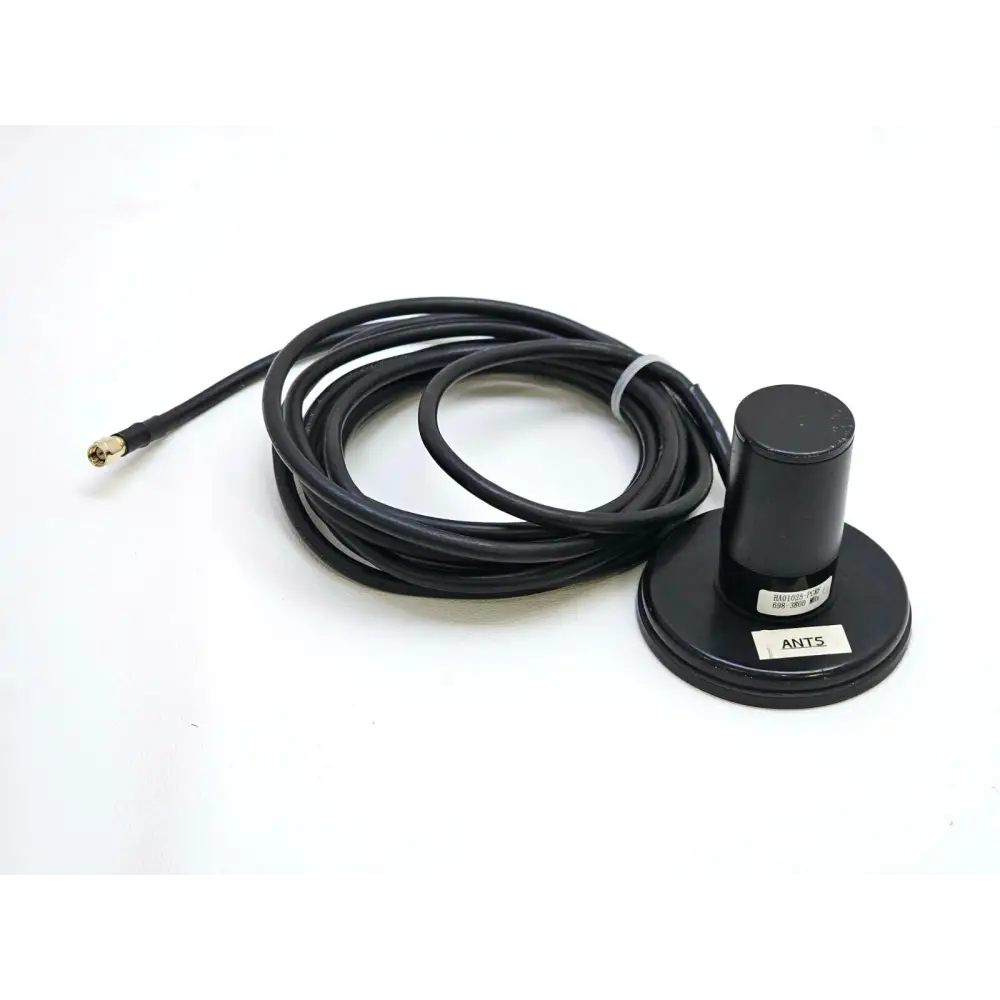 PCTEL SeeGull MX GPS antenna detail — SMB connector magnetic mount antenna