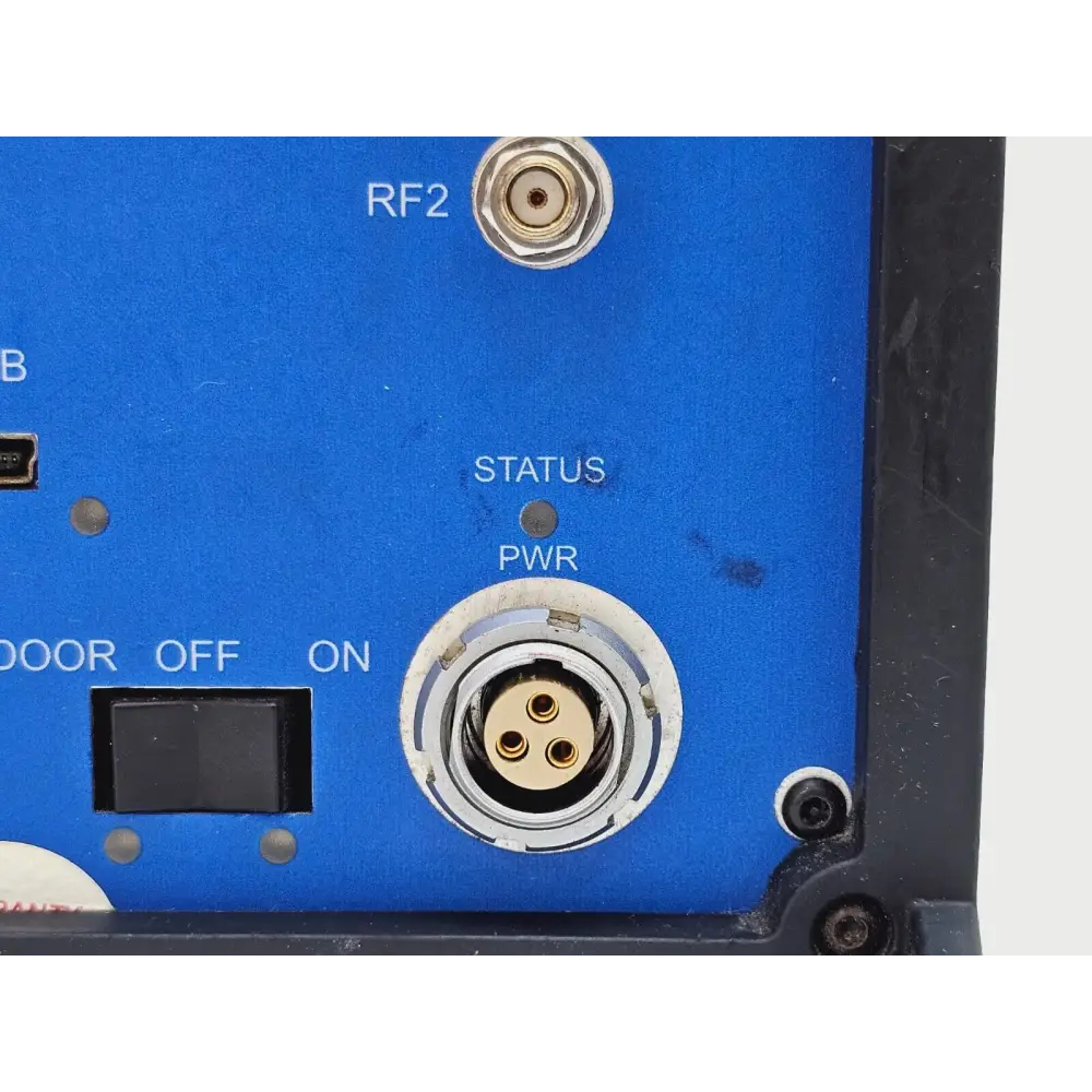 PCTEL SeeGull MX receiver shown alongside GPS antenna and in-car power charger accessories
