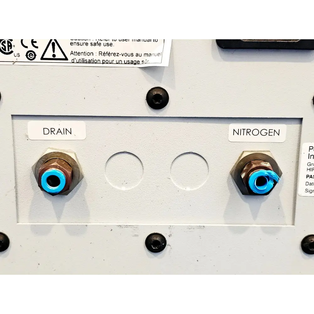 Peak Scientific Genius NM32LA gas outlet port and fittings close-up