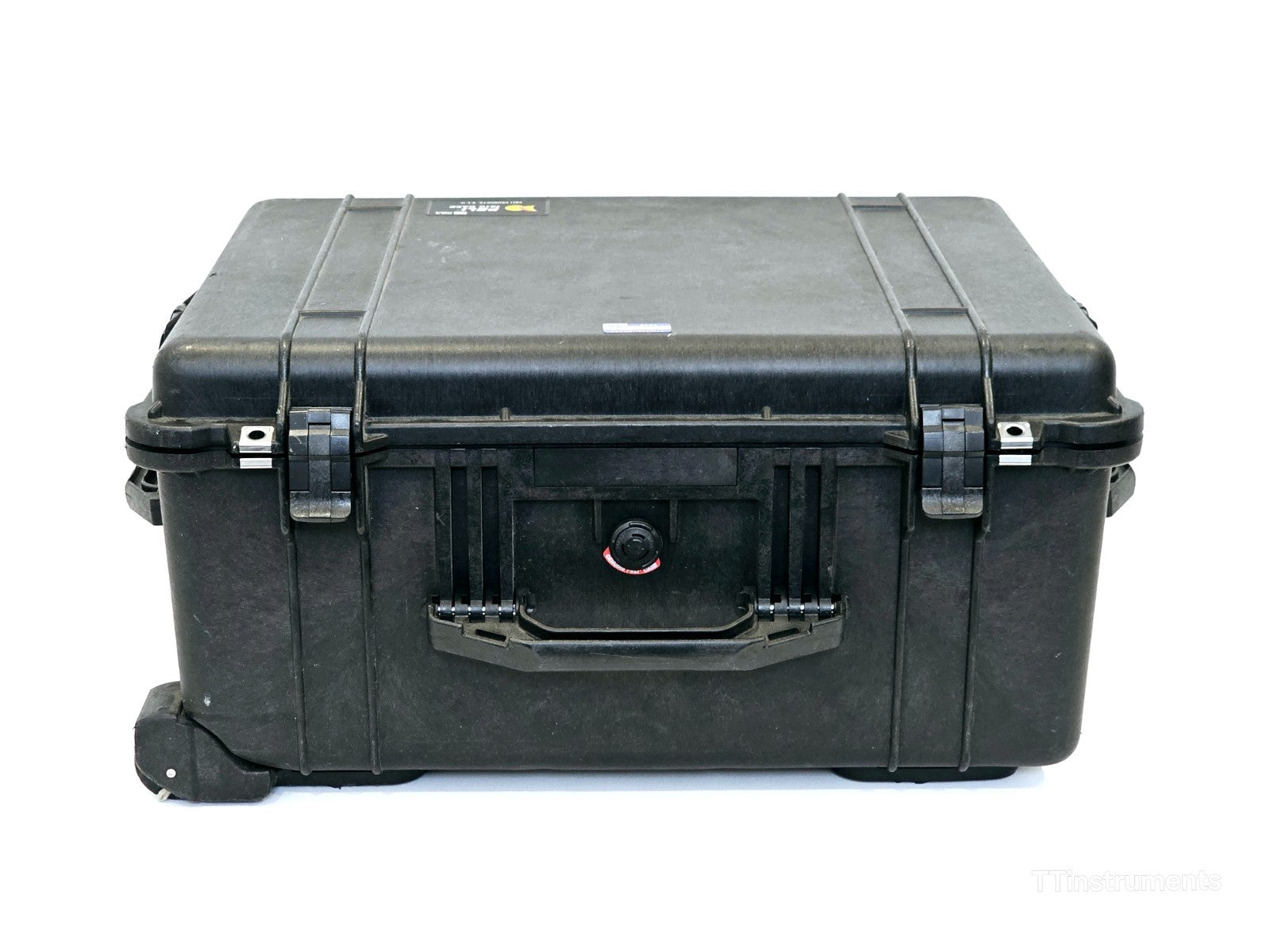 Pelican 1610 carry case open showing foam interior and lid detail