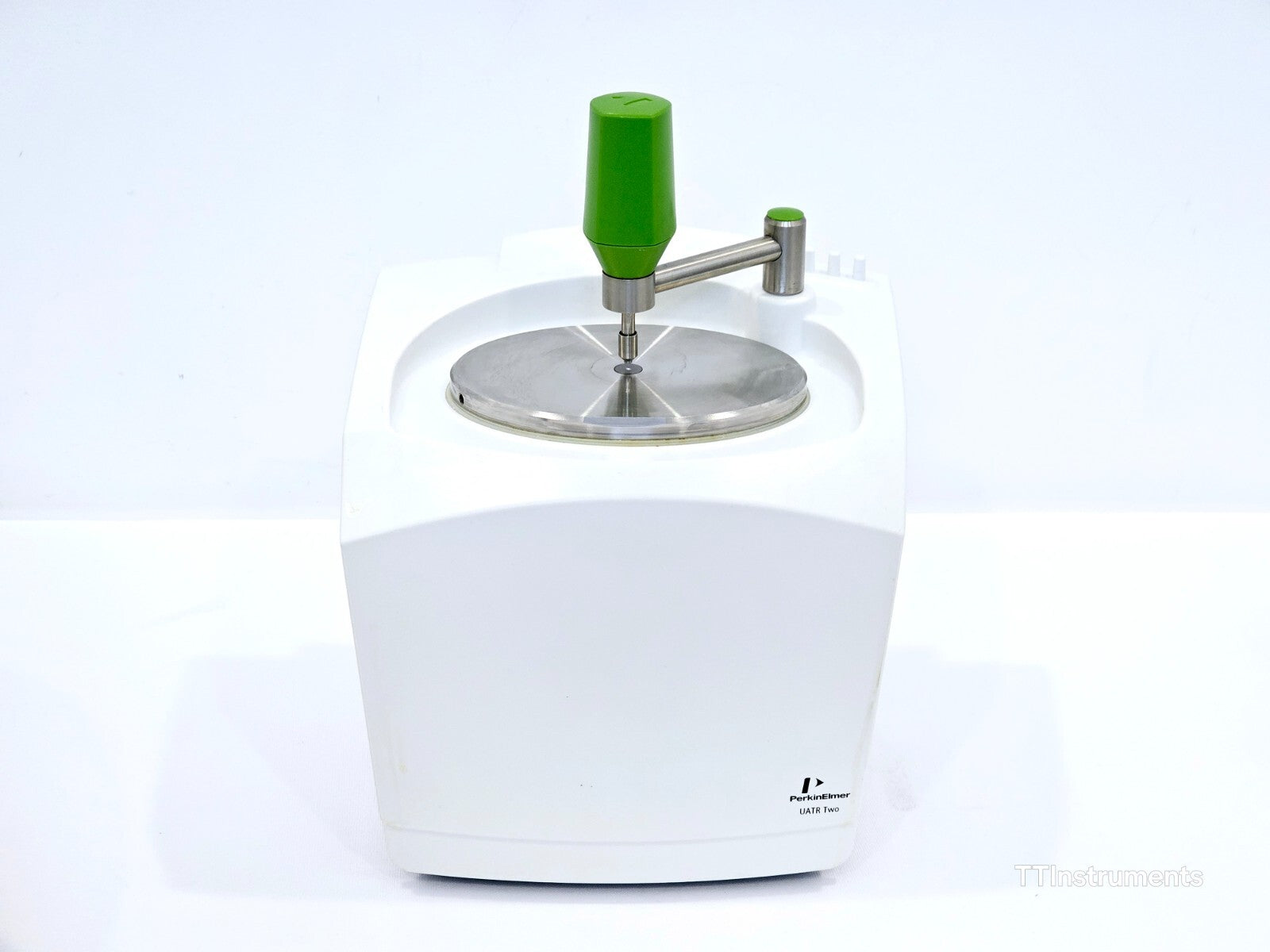 Perkin Elmer l1600300 FT-IR Spectrometer TWO LITA with UATR Sampling Accessory