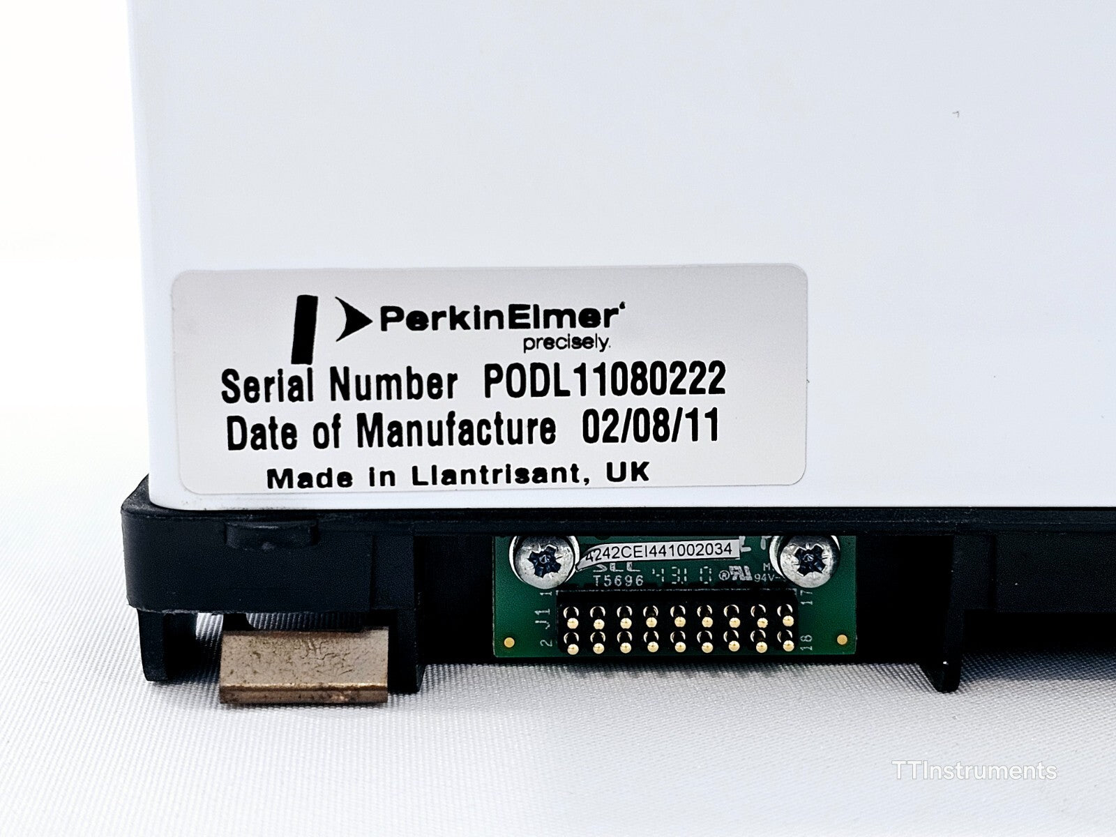 Perkin Elmer l1600300 FT-IR Spectrometer TWO LITA with UATR Sampling Accessory