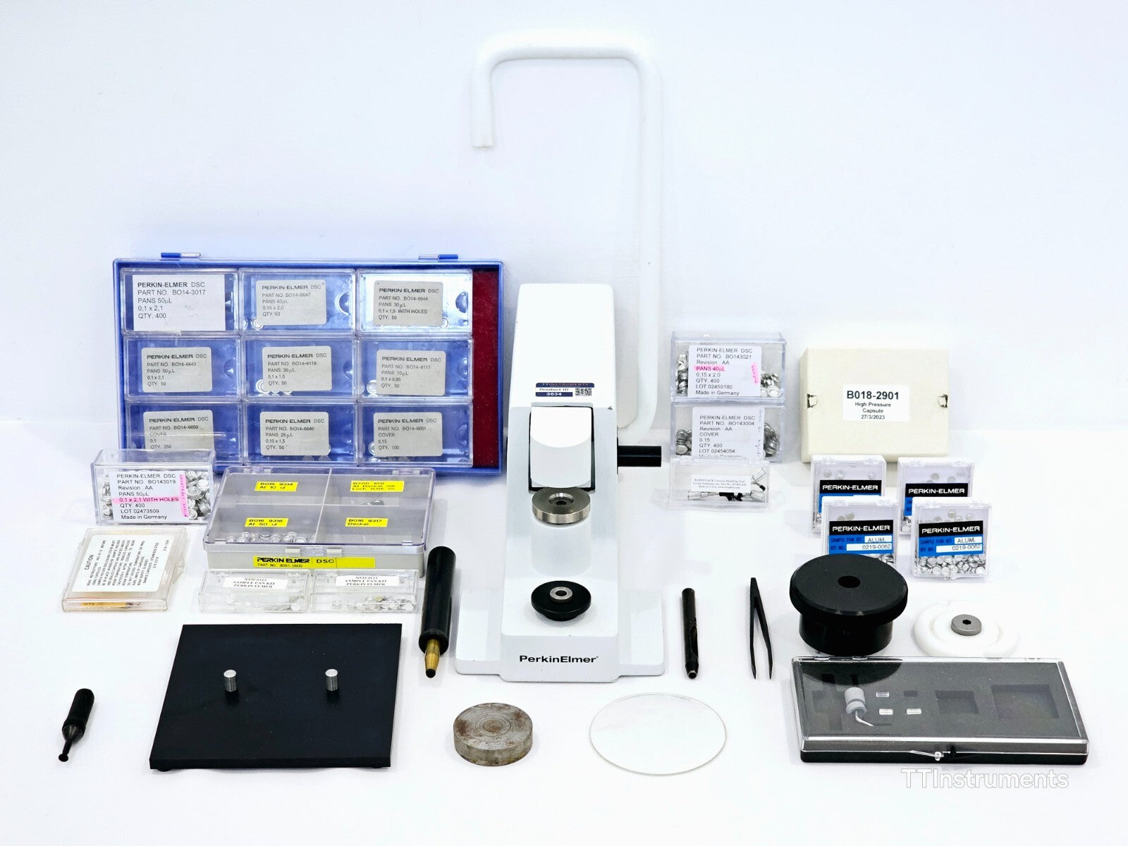 PerkinElmer Universal Crimper Press B0139005 With Capsules and Accessories