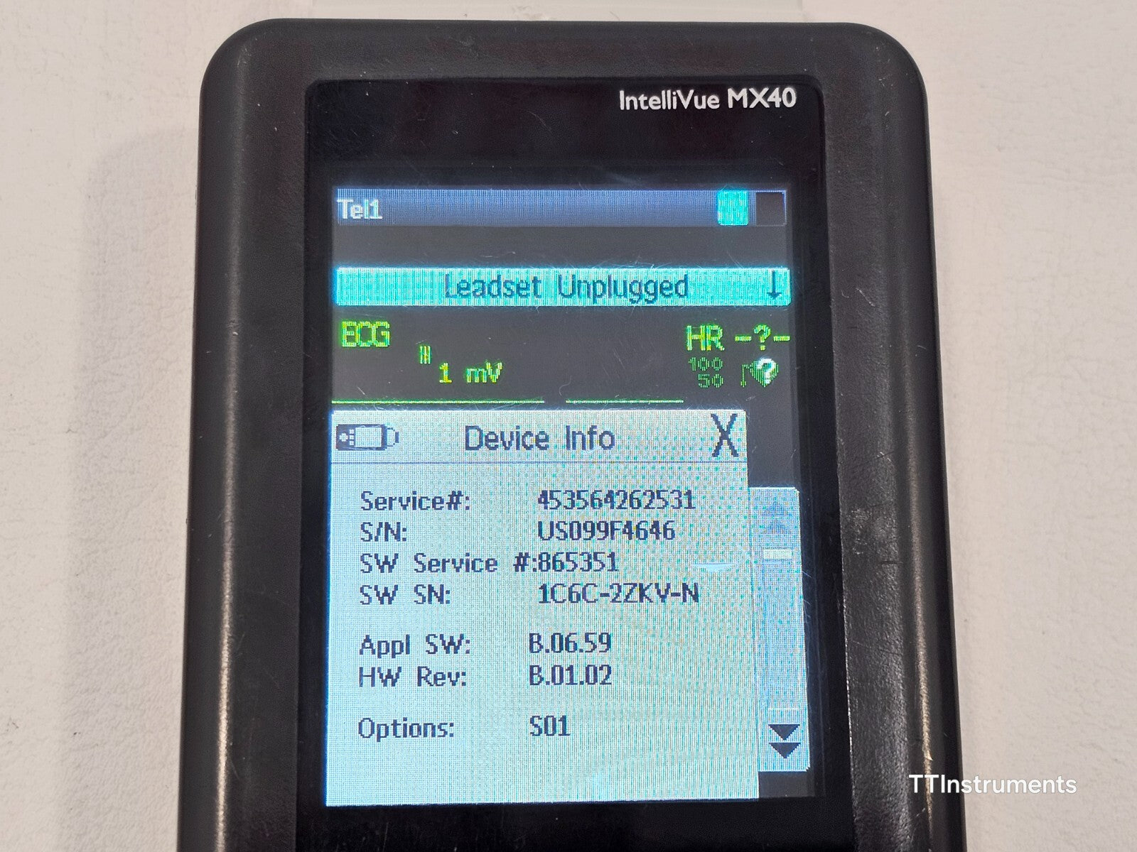 Philips IntelliVue MX40-2B4 Monitor + 1x Batteries MX40 & Leads S01