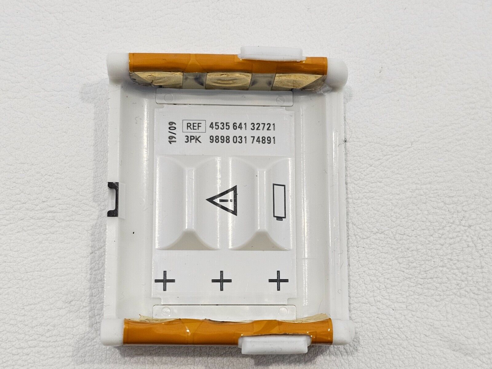 9x Philips Intellivue MX40-2B4 Patient Wearable Monitors with Batteries & Charger