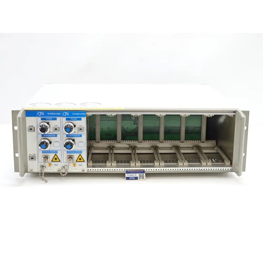 Photonetics TUNICS-OM 3642 RA 00 tunable laser mainframe front panel view