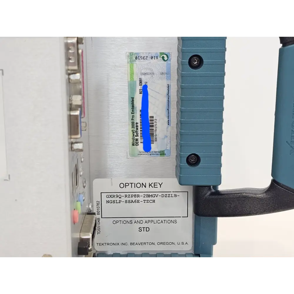 Tektronix TDS5104B trigger controls and menu buttons close-up