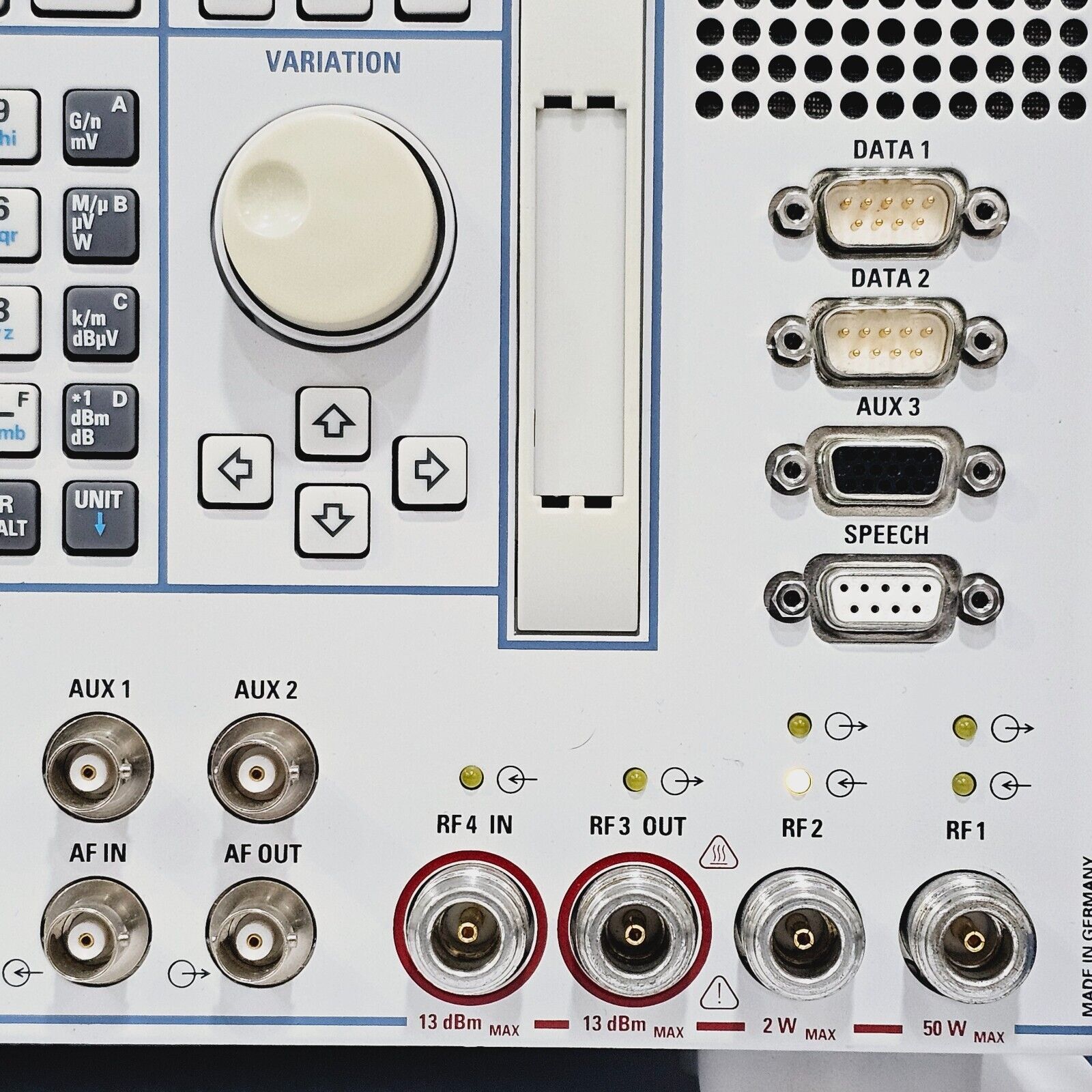 Rohde & Schwarz CMU 300 1100.0008.03 Universal Radio Communication Tester w/ Opt