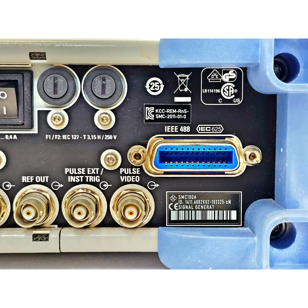 Rohde & Schwarz SMC100A 9 khz - 3.2 GHz Signal Generator SMC-B103 Option R&S SMC