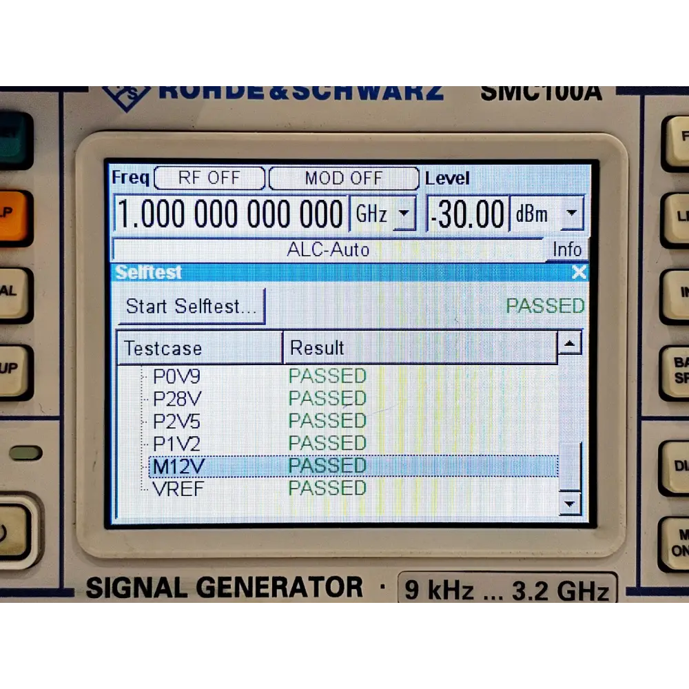 Rohde & Schwarz SMC100A 9 khz - 3.2 GHz Signal Generator SMC-B103 Option R&S SMC