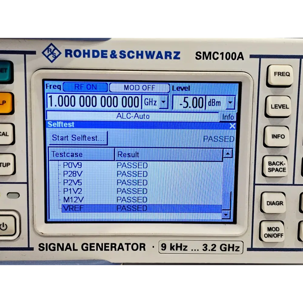 Rohde & Schwarz SMC100A 9 khz - 3.2 GHz Signal Generator SMC-B103 Option R&S SMC