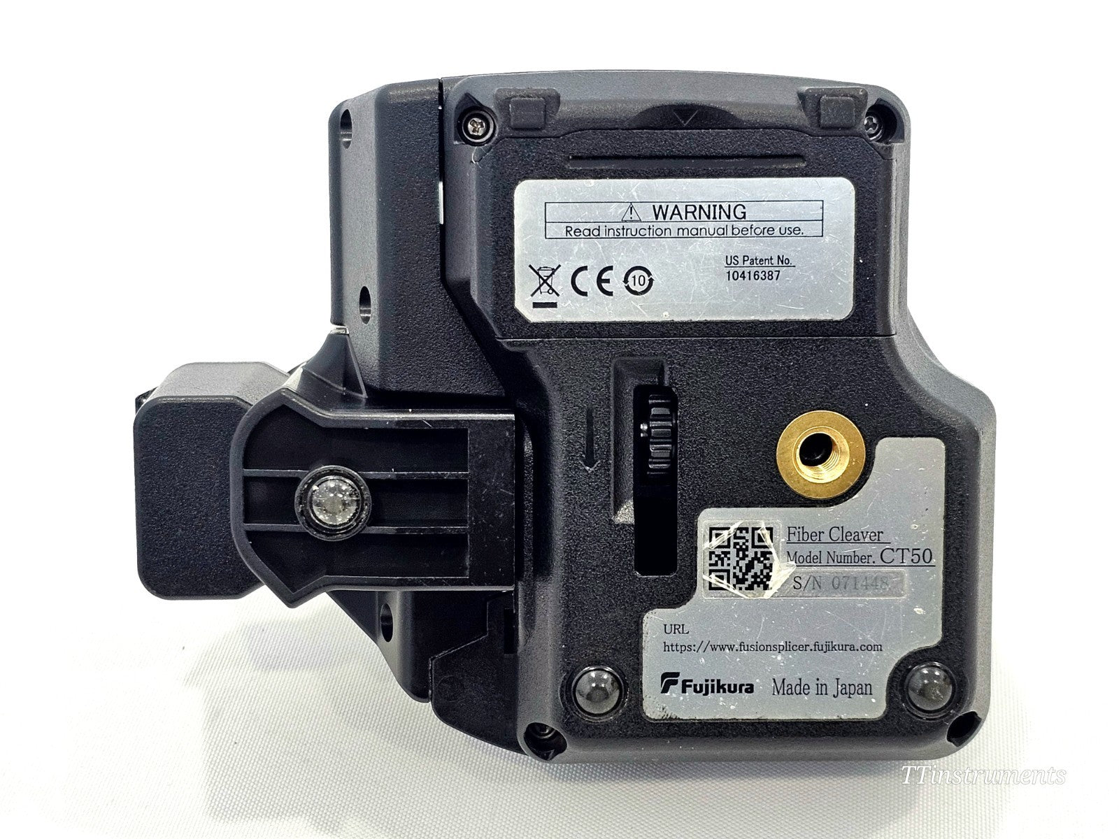 Fujikura FSM-22S fusion splicer side and rear view showing ports and battery compartment