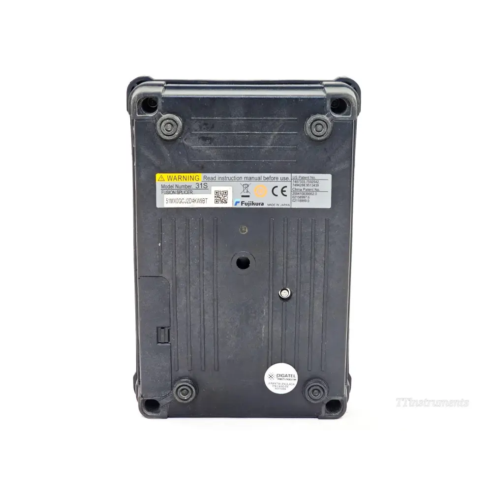 Fujikura CT-08 single-fibre cleaver with guide plate and protective case