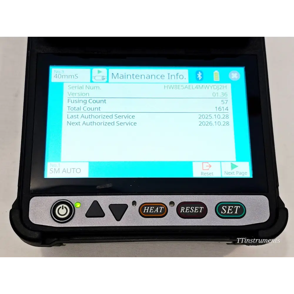 Fujikura 41S maintenance info screen showing firmware v01.36, ARC count 1614, last service 2025.10.28, next service 2026.10.28