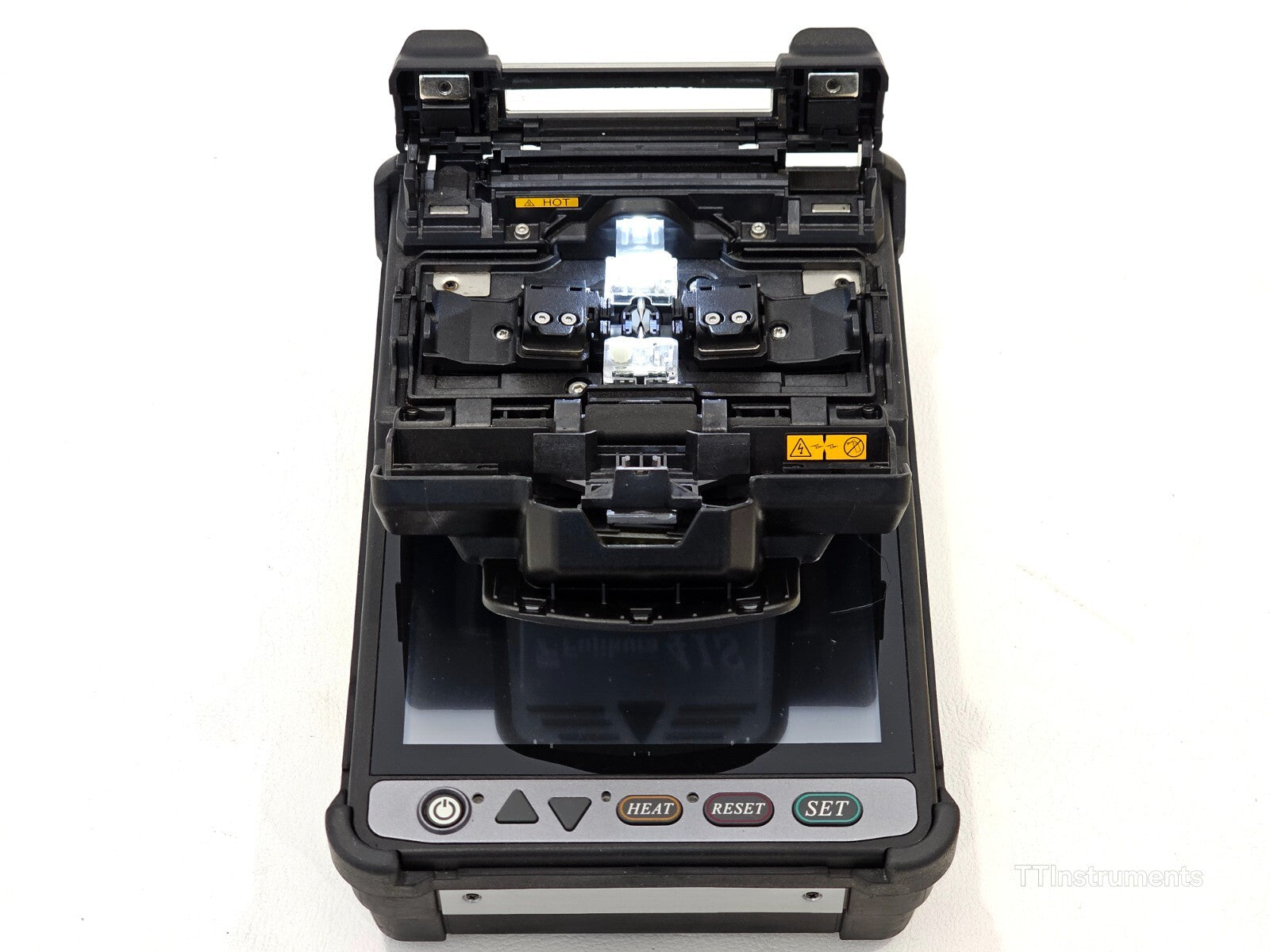 Fujikura 41S splicer screen showing minor cosmetic scratch in top right corner