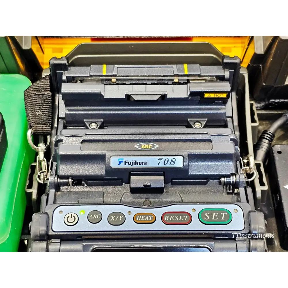 Fujikura 70S splicer with battery, power adapter and connecting cable accessories
