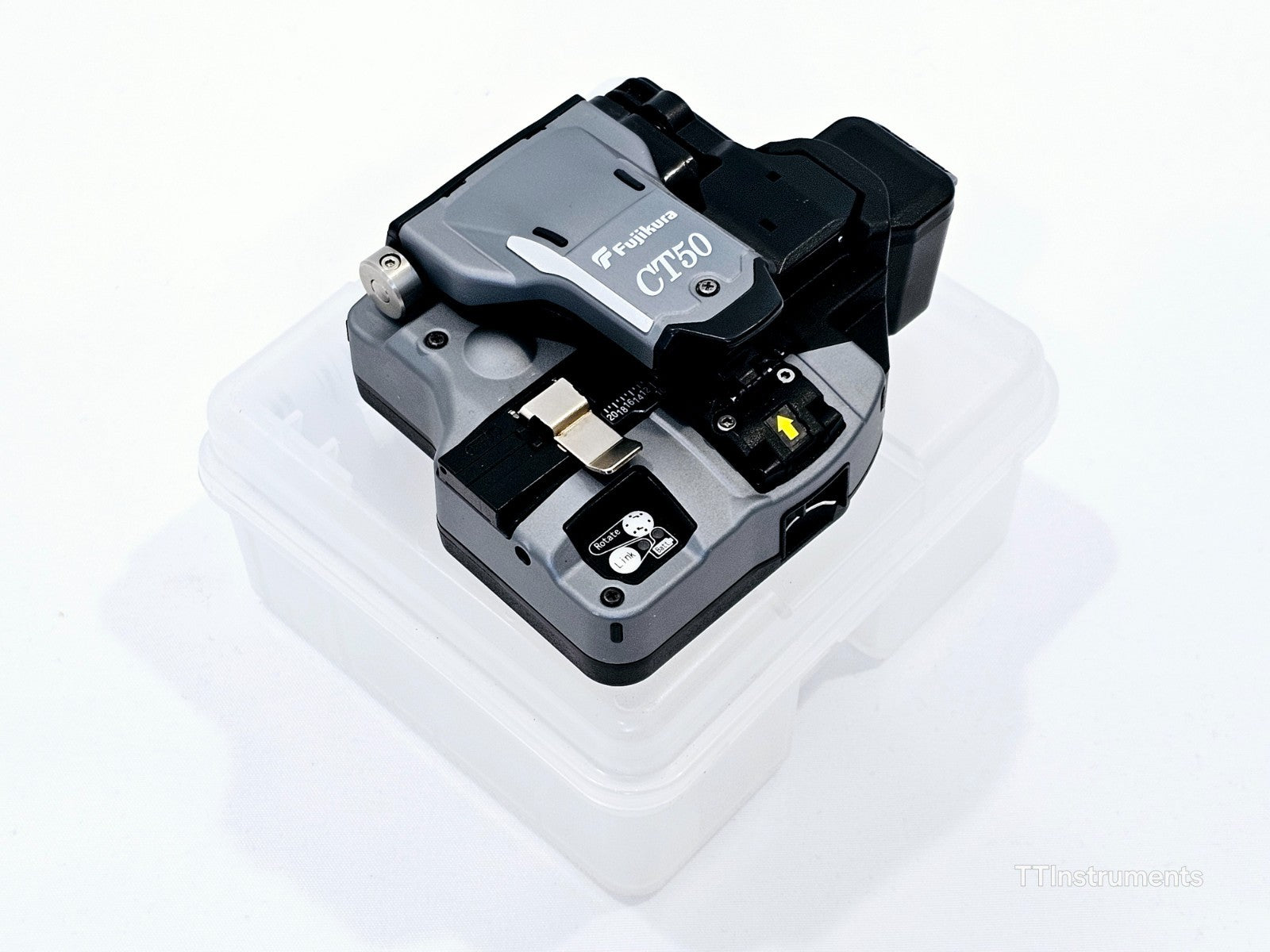 Serviced Fujikura 90S+ Core Alignment Fusion Splicer ARC 8706 + CT50 Cleaver