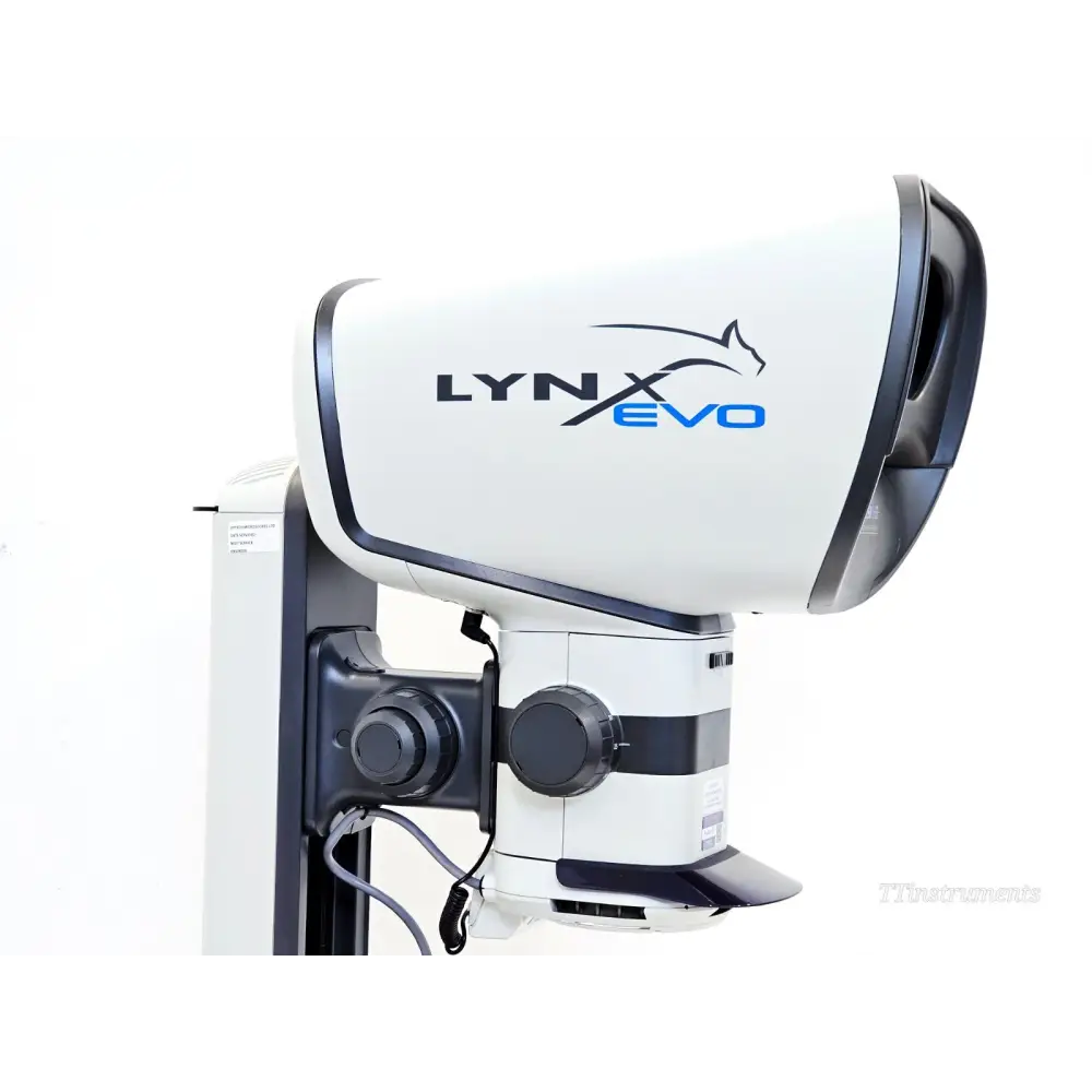 Vision Engineering Lynx EVO microscope zoom control and focus adjustment knobs close-up