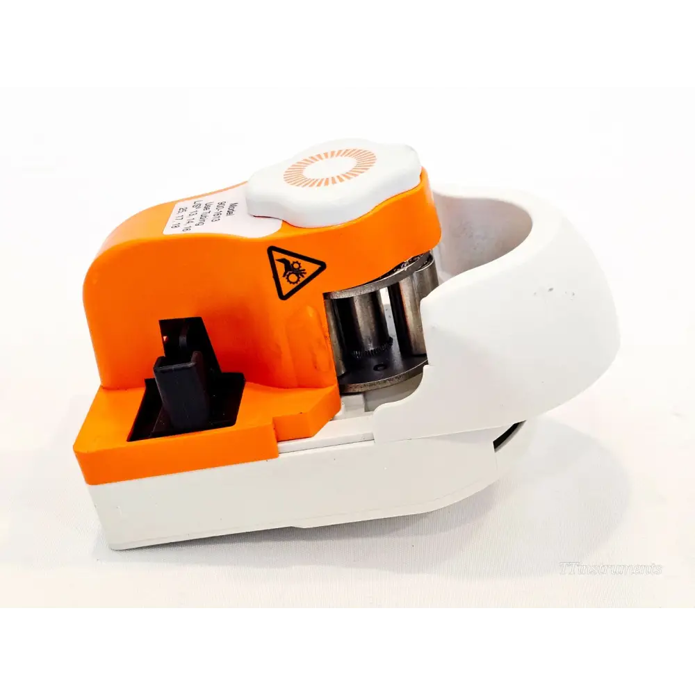 Spectrum Labs 900-1613 KrosFlo KR2i Pump Head — opposite-side angle view showing tubing channel, rotor, occlusion knob, and bayonet mount connector