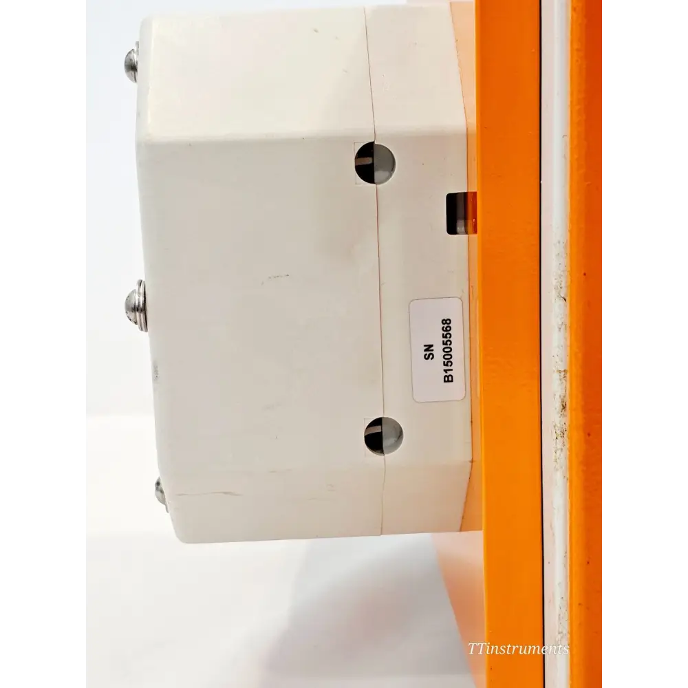 KrosFlo MiniKros Pilot i 900-1939 pump head close-up showing serial number label B15005568 on white housing