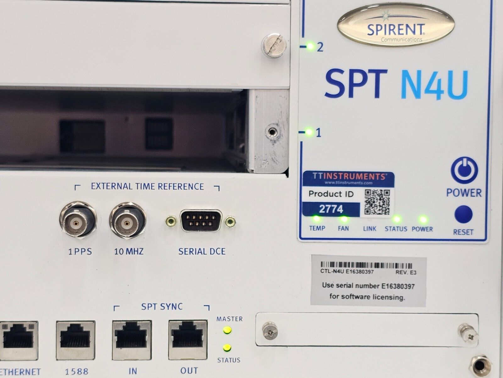 Spirent SPT-N4U-220 chassis right side profile view