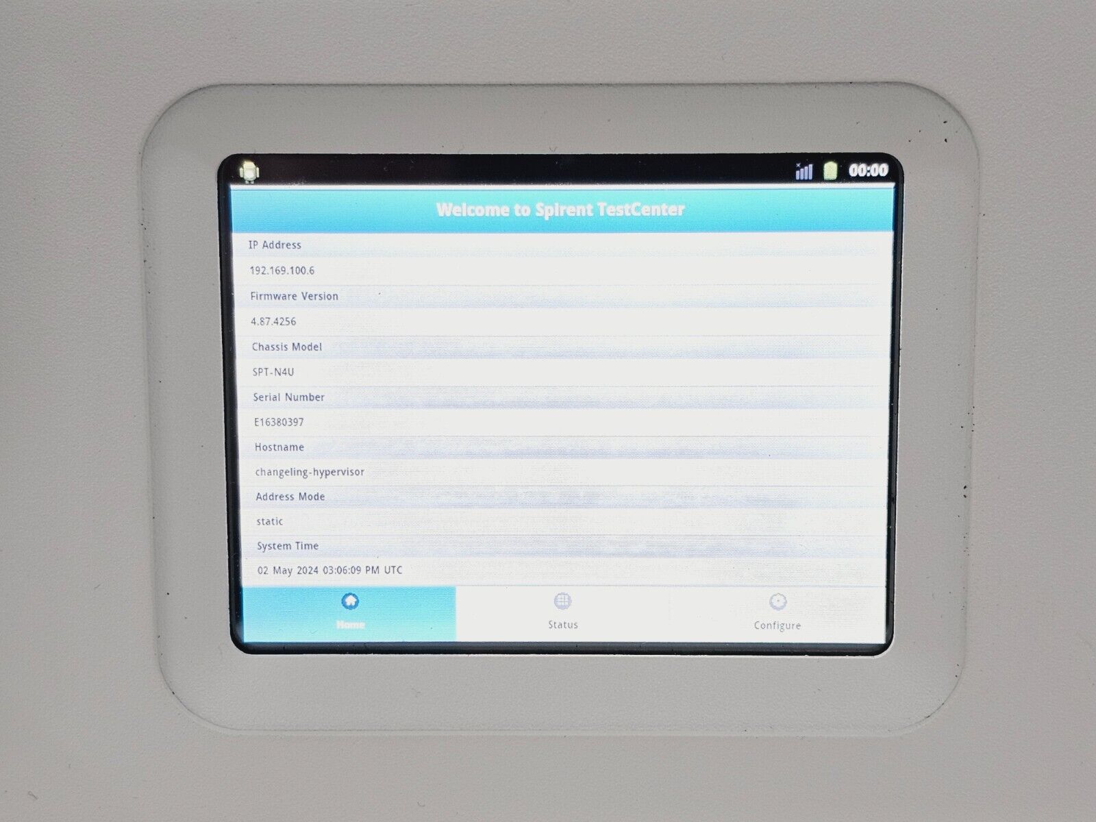Spirent SPT-N4U-220 front panel detail with status indicators and ports