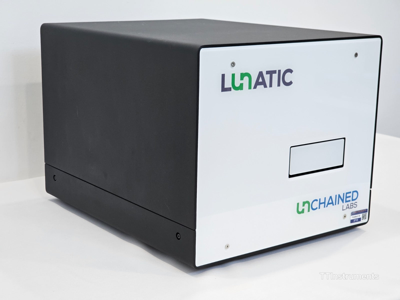 Unchained Labs Lunatic UV/VIS 230-750nm Spectrophotometer w/ Laptop and Software