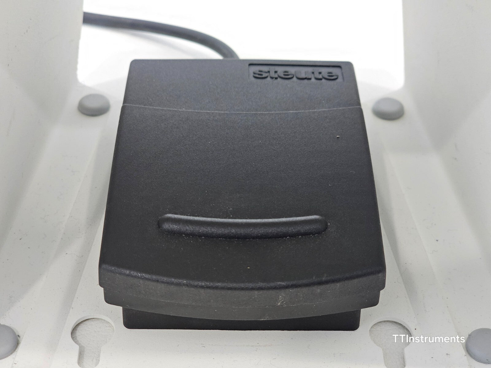 Untested Quanta System Q1 D-8 Diode Laser with Pedal Foot Switch MFG 2018